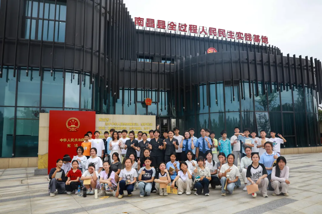 ����ǻ���δ�����ߡ��찮ͬ�� ���������������ΰ�ͯ�� ���������һ
